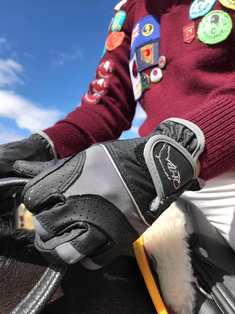 QHP Air Gloves - EveryDay Equestrian